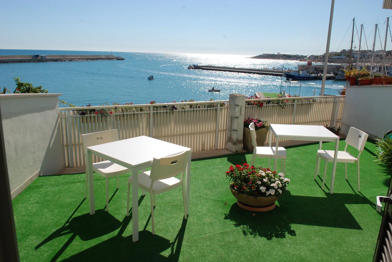 B&B La Baia Sea Rooms Bisceglie Exterior photo