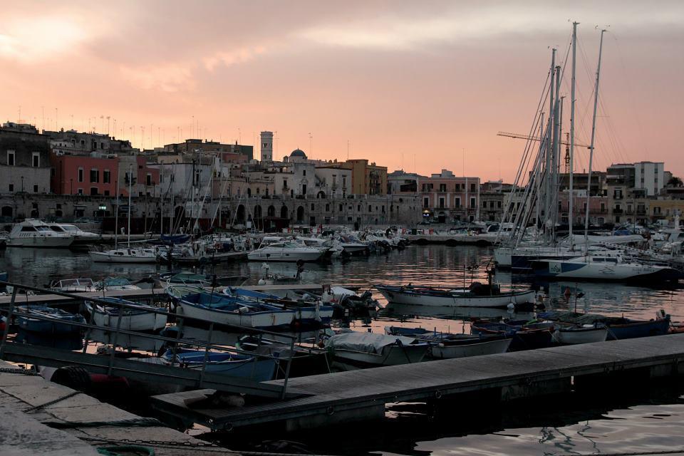 B&B La Baia Sea Rooms Bisceglie Exterior photo