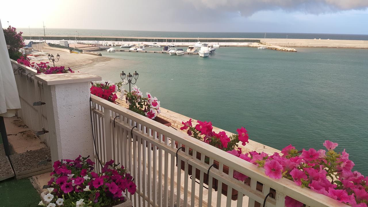 B&B La Baia Sea Rooms Bisceglie Exterior photo