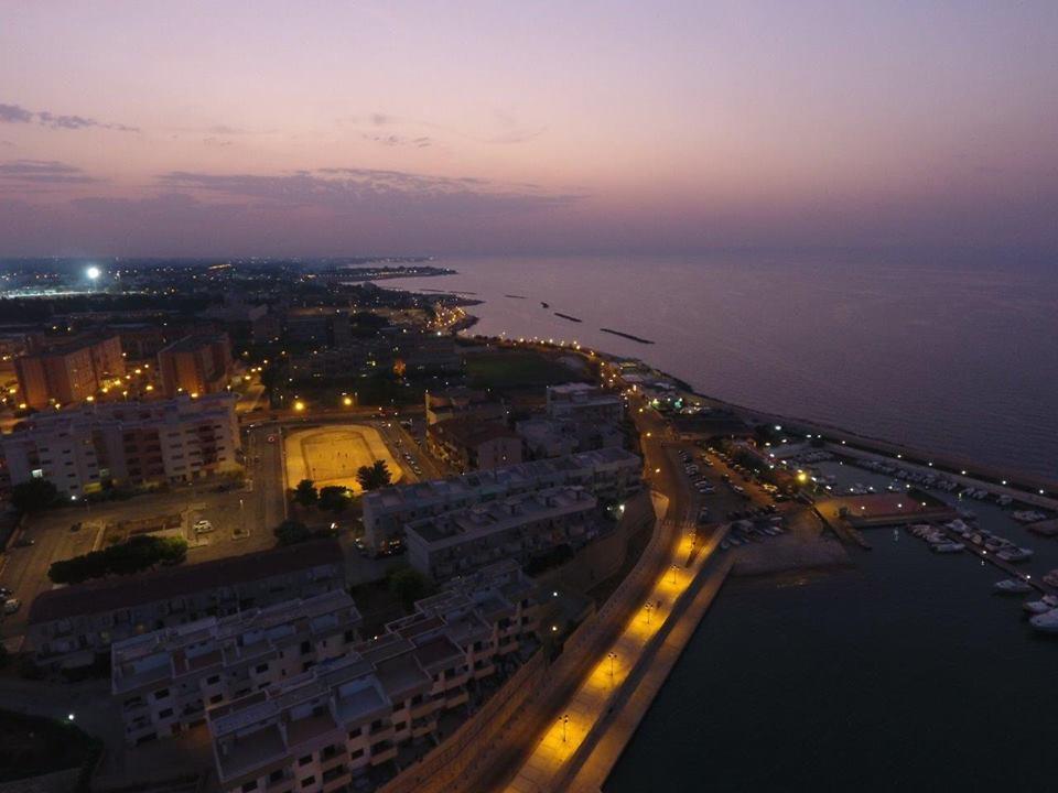 B&B La Baia Sea Rooms Bisceglie Exterior photo