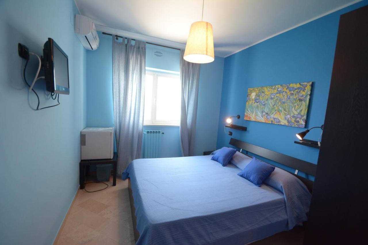 B&B La Baia Sea Rooms Bisceglie Exterior photo