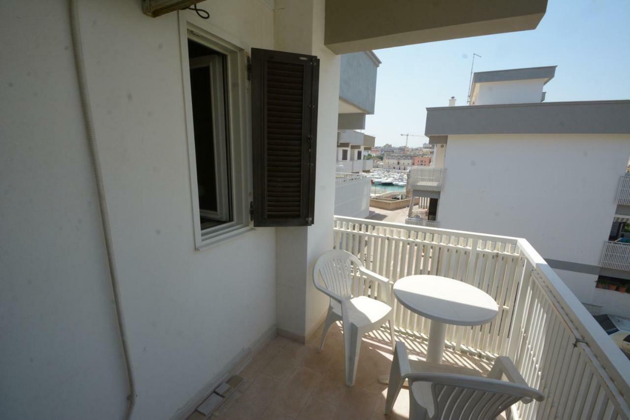 B&B La Baia Sea Rooms Bisceglie Exterior photo